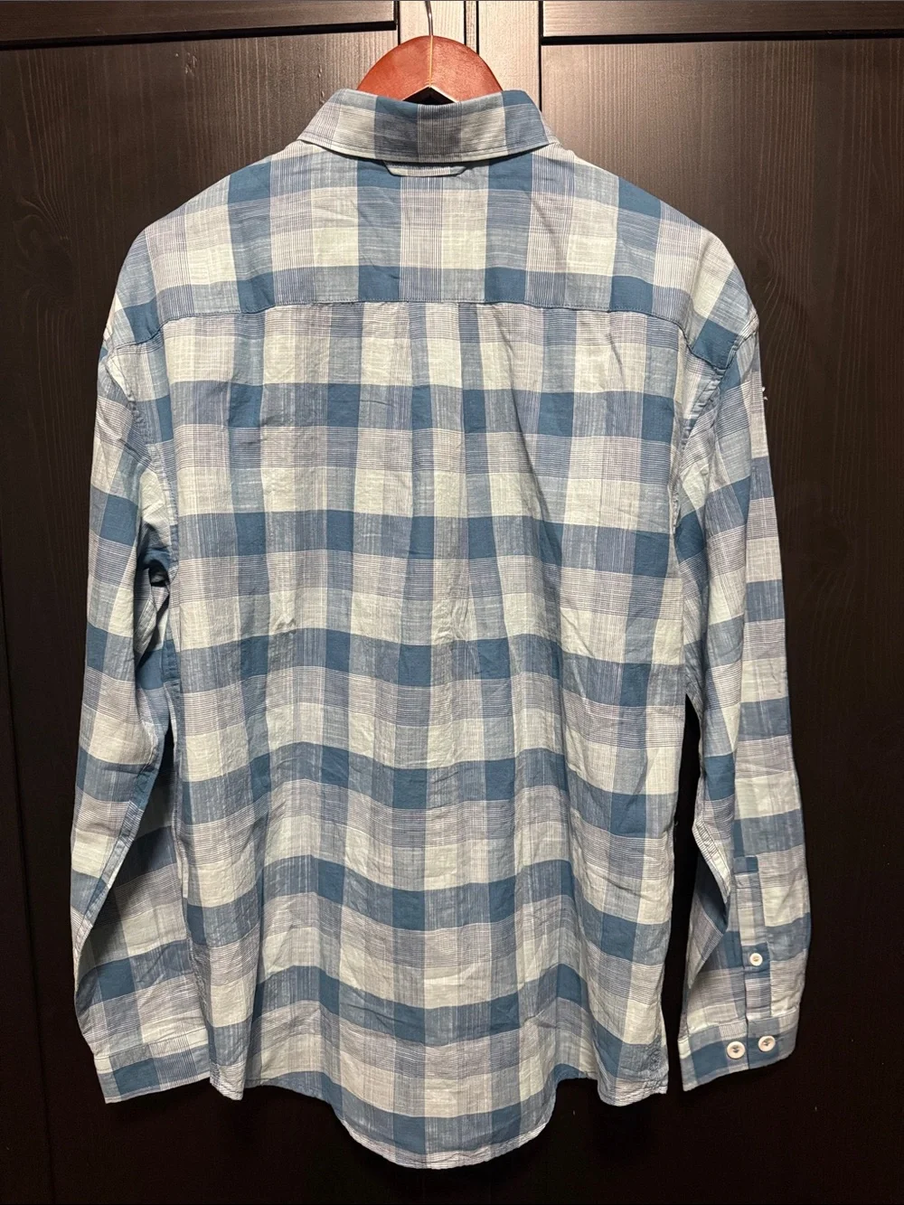 Banana Republic Men's Blue Plaid Button-Up Shirt - Classic & Relaxed Casual